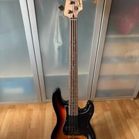 Basso fender precision