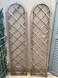 Coppia di pannelli grigliati legno ad arco