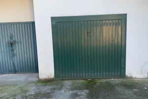 GARAGE NO MAGAZZINO vicino Ospedale Civile