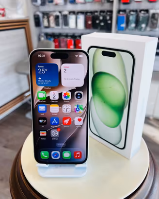 iPhone 15 128 Giga Garantito ( Pari al Nuovo )