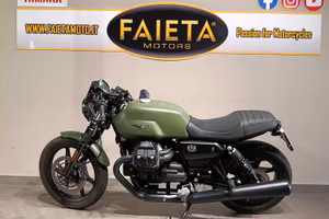 Moto Guzzi V7 Stone - 2024