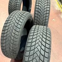 Gomme 205/55R 17