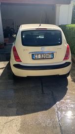 Lancia y