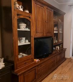 soggiorno + tavolo e 4 sedie 