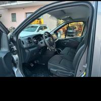 Opel Vivaro 2016 ( 9 posti)