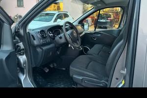Opel Vivaro 2016 ( 9 posti)