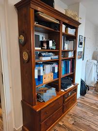 Elegante Libreria in Stile Veneziano – Legno Massi