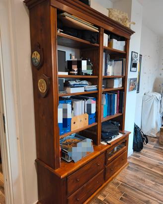 Elegante Libreria in Stile Veneziano – Legno Massi