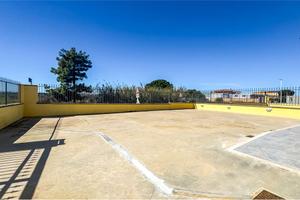 Semindipendente con ampio cortile e seminterrato