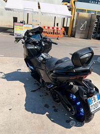 Tmax 560 2023