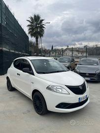 Lancia Ypsilon 1.2 69 CV 5 porte GPL Ecochic Silve