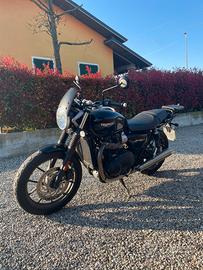 Triumph Street Twin