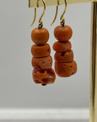 Orecchini corallo e oro