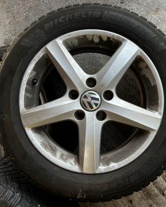 VW cerchi in lega 16” con gomme invernali Michelin