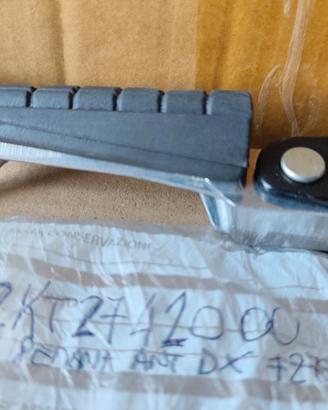 PEDALINA ANTERIORE DESTRA ORIGINALE YAMAHA NUOVA F