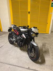 Triumph street triple 765