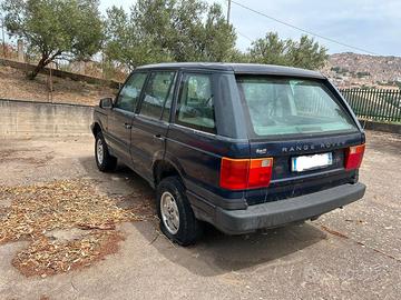 N.2  RANGE ROVER PER PEZZI DI RICAMBIO