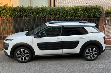 Citroen C4 Cactus 1.6 Blue HDi Shine