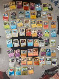 Lotto di carte pokemon (HOLO E REVERSE)