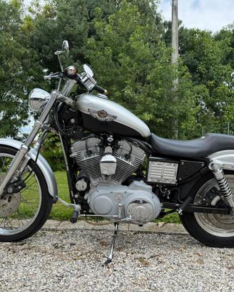 Harley Davidson Sportster Custom 883