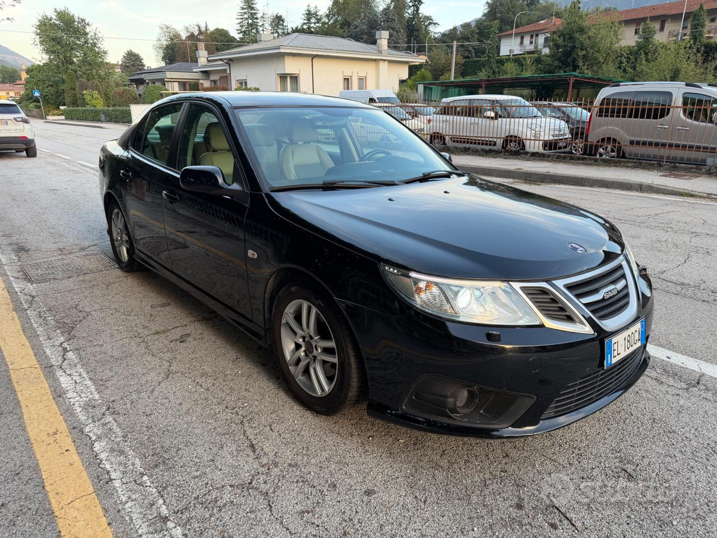 Saab 9-3 2012 photo 3