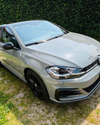 Golf 7.5  1.0 benzina