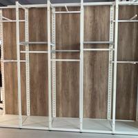 Arredamento per negozio abbigliamento