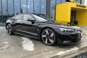 AUDI e-tron GT quattro