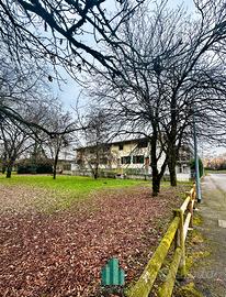 Rifinita villa a schiera con giardino esclusivo