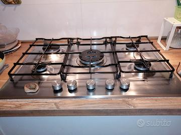 PIANO COTTURA ARISTON CON CAPPA  MARCHIO ELICA