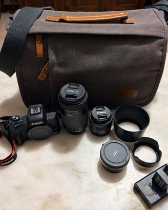 CANON EOS M50 MARK II + 2 obbiettivi + Accessori