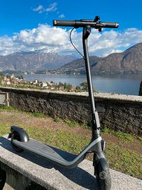 monopattino elettrico ninebot