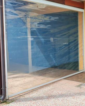 Tenda avvolgibile in pvc 