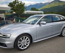 AUDI A4 4ª serie - 2015 S-Line