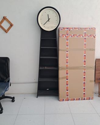 Libreria con orologio a pendolo IKEA PS Pendel