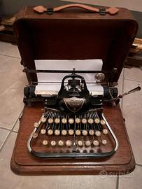 antica macchina da scrivere 