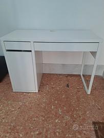 Scrivania ikea