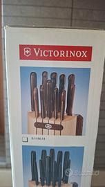 ceppo 11 coltelli Victorinox 