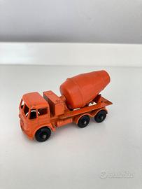 Matchbox Lesney No. 26B Foden Cement Mixer