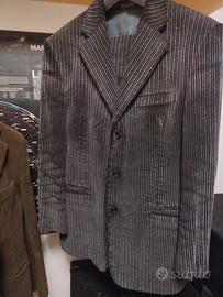 completo elegante uomo