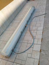 neon grande  da Garage  o altro 