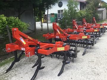 Mini ripper ripuntatore dissodatore estirpatore