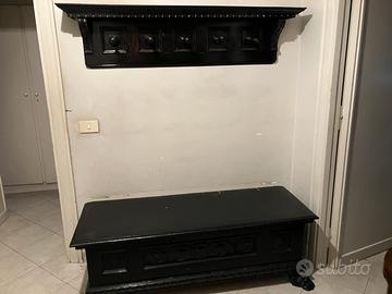 Cassapanca e cappelliera sedia e colonna