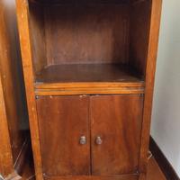 Comodino di antiquariato 