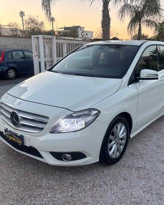 MERCEDES CLASSE B-180 PREMIUM FULL OPT