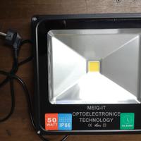 Faro Led 50 W 220 V 275 x 285 mm