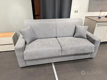 Divano letto nuovo