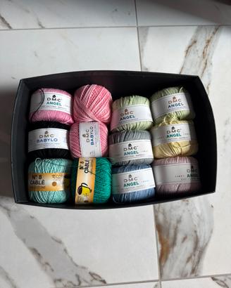 Gomitoli in cotone di diversi marchi come dmc, ecc
