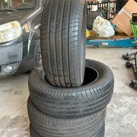 Pneomatico 205/60R16