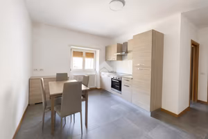 2 LOCALI A VILLA DI TIRANO